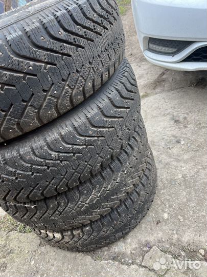 Goodyear UltraGrip 500 205/70 R15