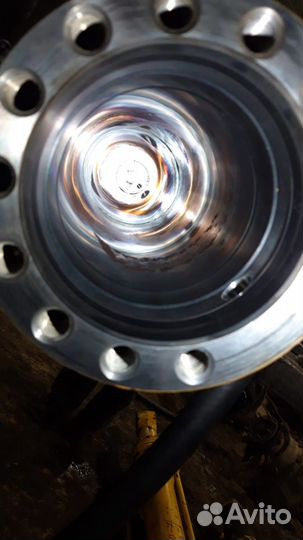 Гидроцилиндр стрелы экскаватора Komatsu PC220-7