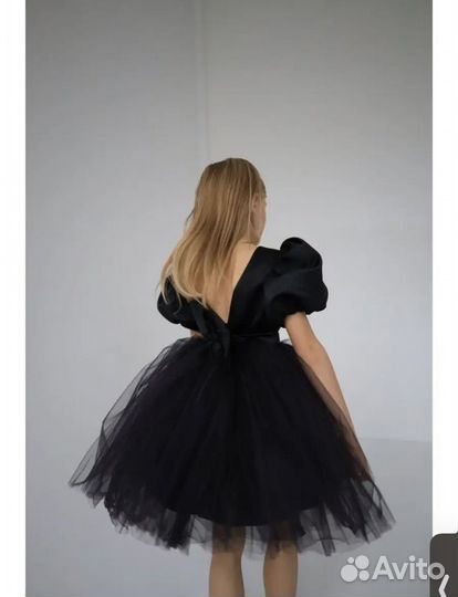 Шикарное платье для девочки 140