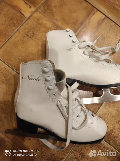 Коньки фигурные женские 36 и 34 размера