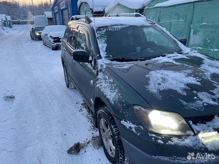 Mitsubishi Outlander 2.4 AT, 2003, 235 000 км