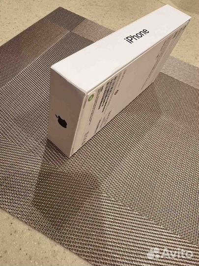 iPhone 15 Pro, 256 ГБ