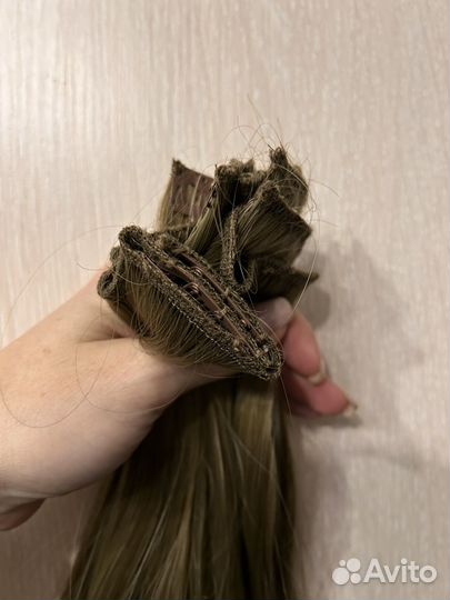 Волосы на заколках