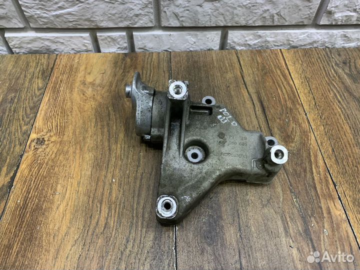 Volkswаgen Роlо Sеdаn Кронштейн кондиционера