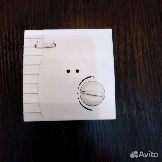 Датчик-регулятор комнатной температуры