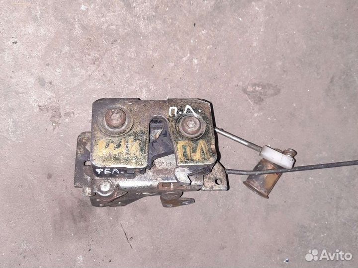 Замок двери передний левый Skoda felicia