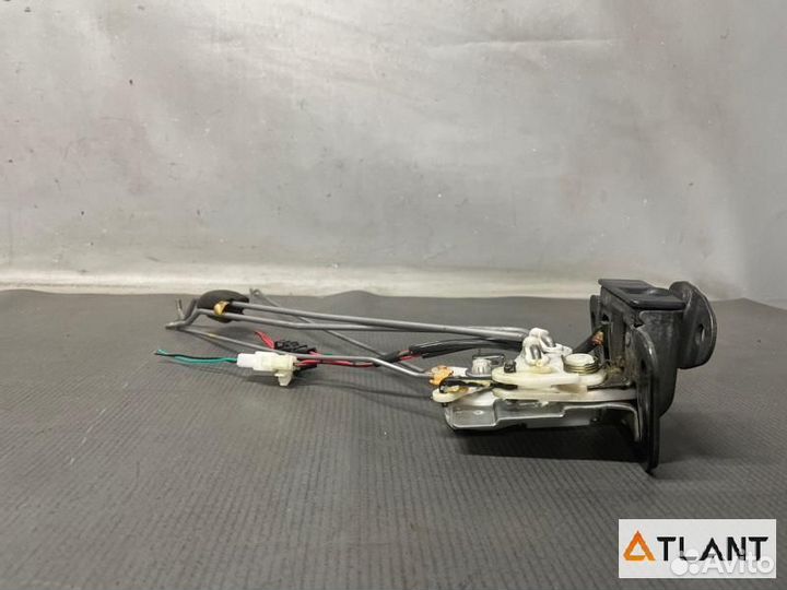 Замок 5-й двери mazda bongo