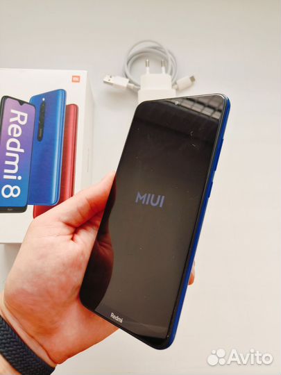 Xiaomi Redmi 8, 3/32 ГБ
