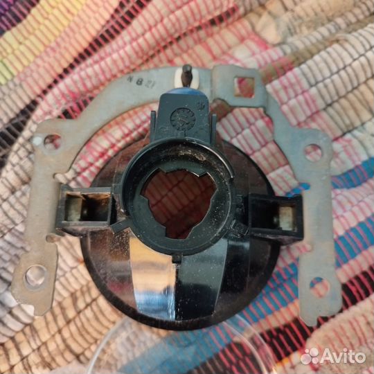 Фара противотуманная передняя Мицубиси Оутландер 3