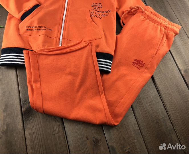 Костюм спортивный на девочку 110 116 122