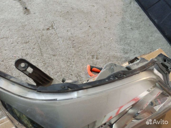 Фара правая toyota land cruiser prado 150