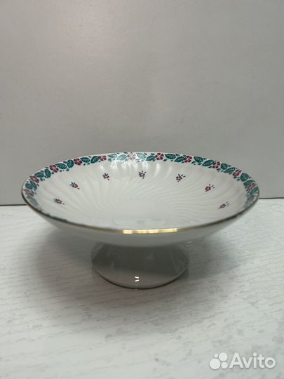 Конфетница на ножке фарфор лфз