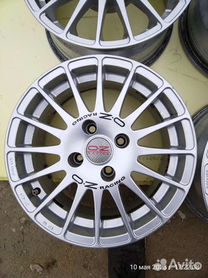OZ Racing Superturismo r15 4x108