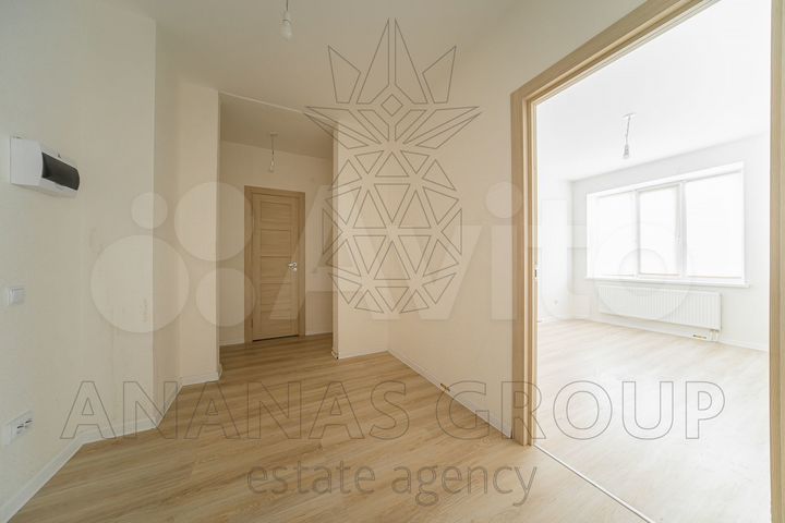 2-к. квартира, 54 м², 1/17 эт.