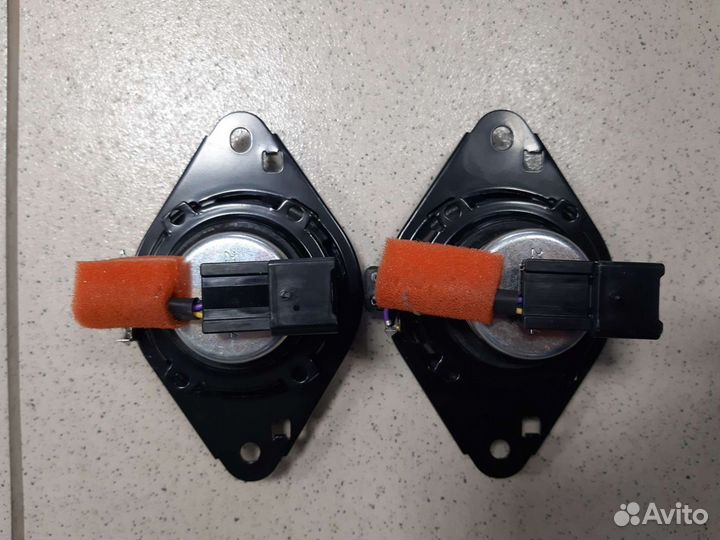 Штатная автоаккустика на Toyota Prado,TLK 200