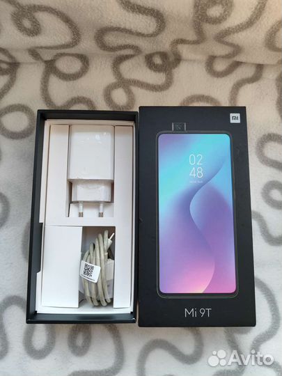 Телефон Xiaomi Mi 9t