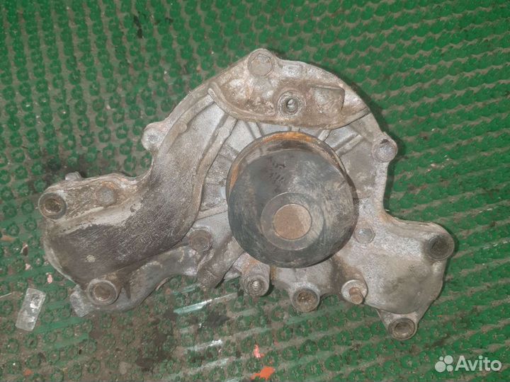 Насос водяной Крайслер Вояджер 3.0