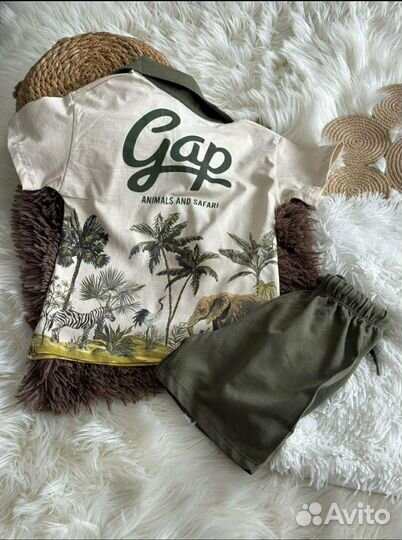 Новый костюм с поло с шортами Gap 98-122