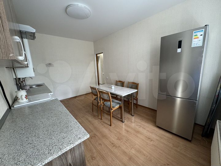 3-к. квартира, 94 м², 3/5 эт.