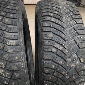 Michelin X-Ice North 4 215/55 R17