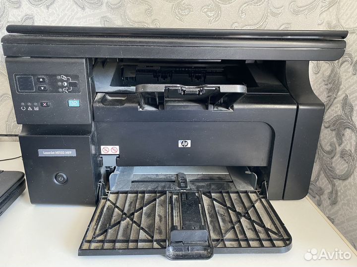 Продам мфу HP laserjet M1132 MFP