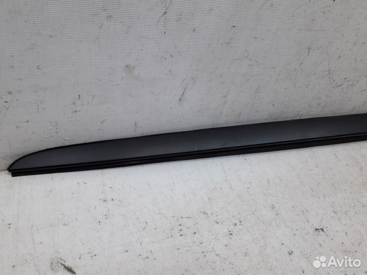 Молдинг лобового стекла левый Kia Optima 4 JF