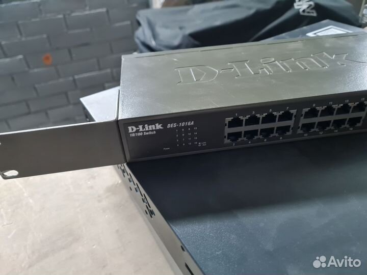 Dlink des1016a свич коммутатор