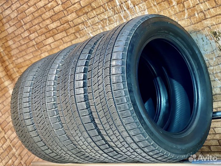 Bridgestone Blizzak Ice 215/55 R16