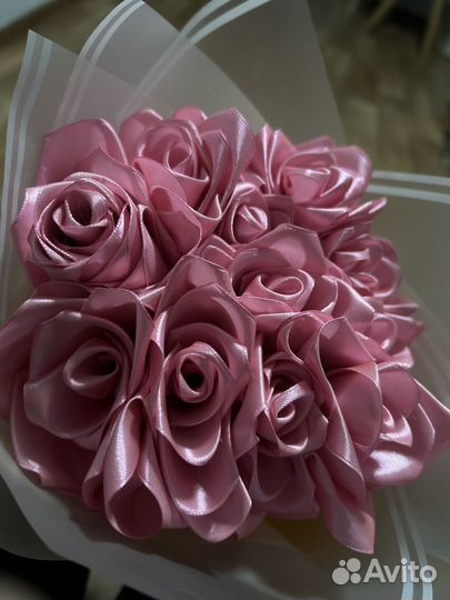 Розы из лент