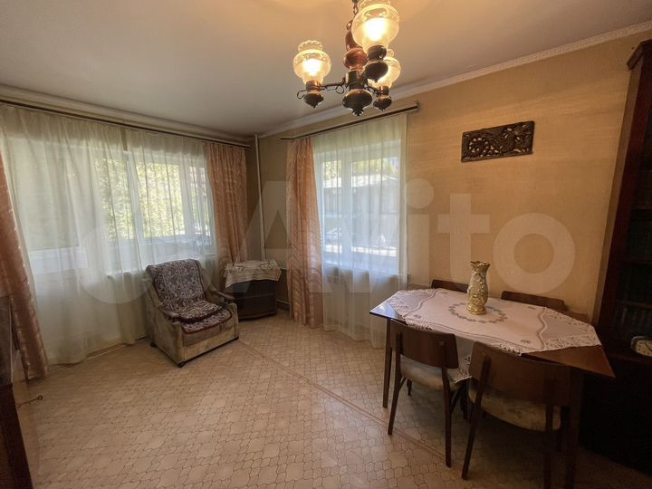 2-к. квартира, 50 м², 2/4 эт.