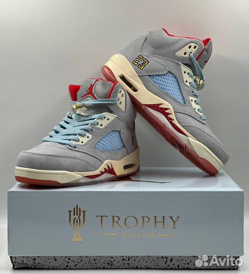 Trophy room x air jordan 5 ice blue