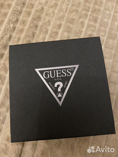 Часы guess