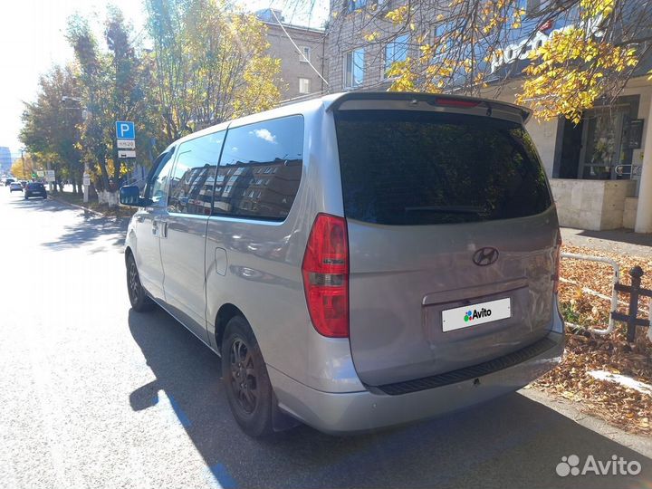 Hyundai Grand Starex 2.5 AT, 2012, 279 137 км