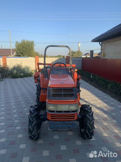 Мини-трактор Kubota GT5, 2012