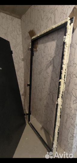 Дверь входная металлическая