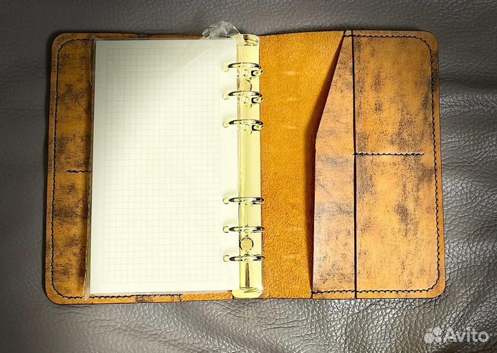 Кожаный ежедневник на кольцах ручной работы