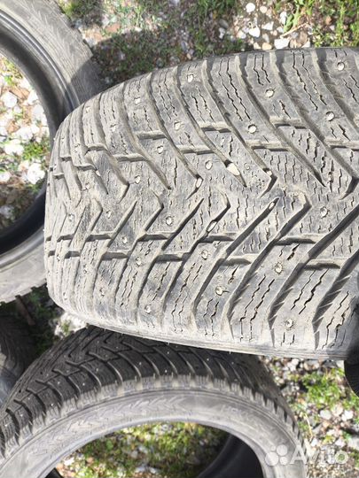 Nokian Tyres Hakkapeliitta 8 235/45 R18 98T