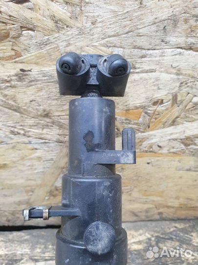 Форсунка омывателя фар правая Mercedes-Benz