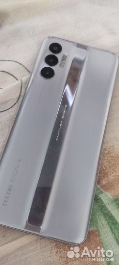 Продаю телефон брата