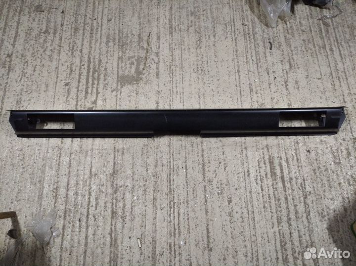 Усилитель заднего бампера Land Rover Discovery 1