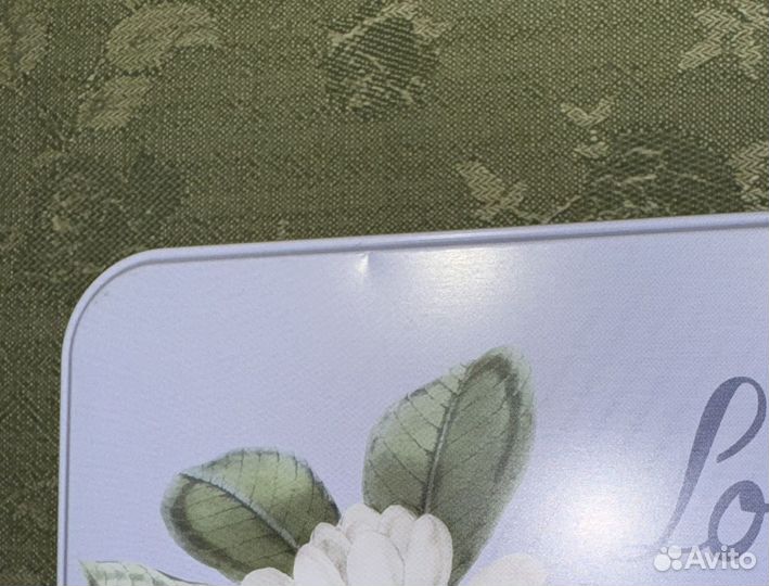 Жестяная коробка Loison