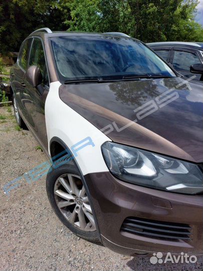 Крыло переднее Volkswagen Touareg 2 (2010–2018)
