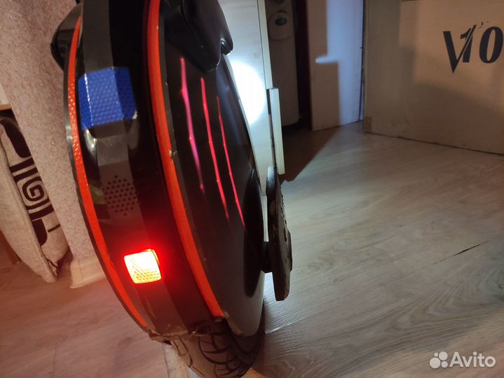 Моноколесо Inmotion V10