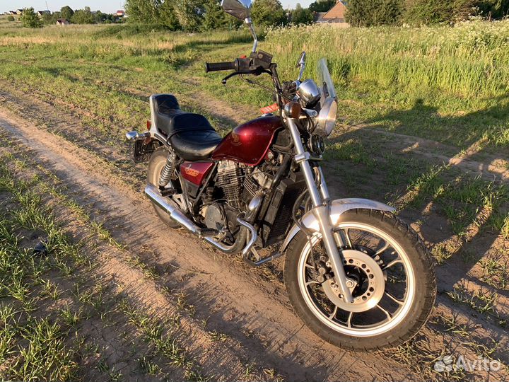 Honda NV750Custom