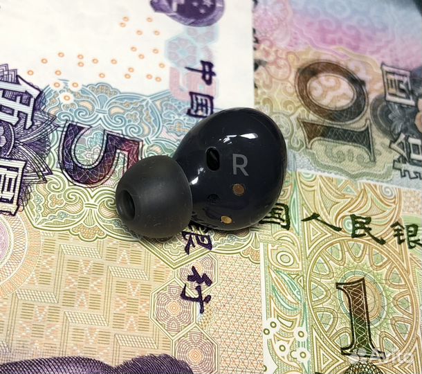 Наушник Samsung Galaxy Buds 2 (R)