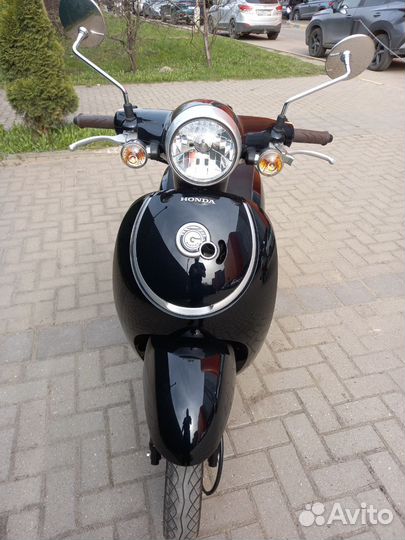 Скутер Honda Giorno