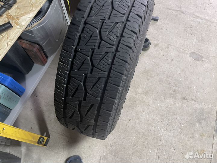 Bridgestone Dueler A/T 693 285/75 R16