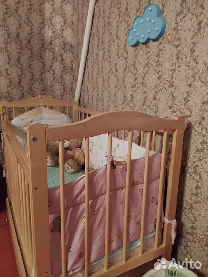 Детская кроватка качалка