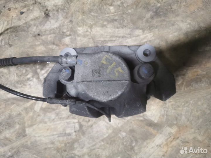 Суппорт тормозной передний левый Bmw X5 F15 3.0