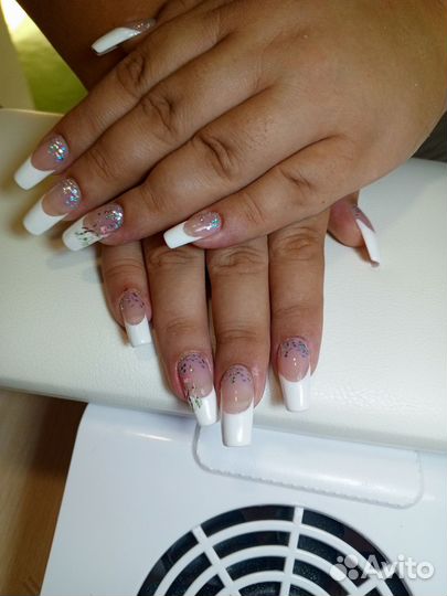 Маникюр педикюр